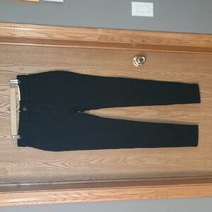 BNWT Black High-Waisted Jeggings
